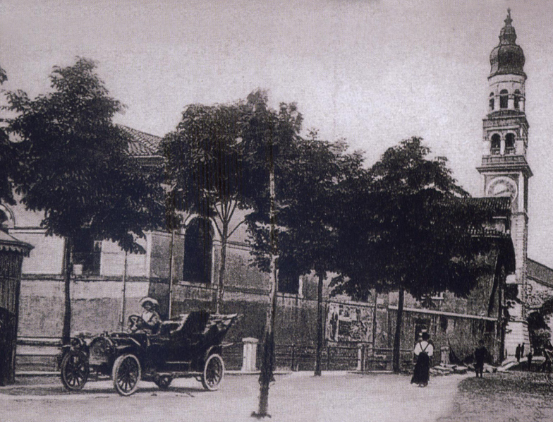 Cinema Teatro parrocchiale “Utile e Dulci” adiacente alla canonica – anni 20’